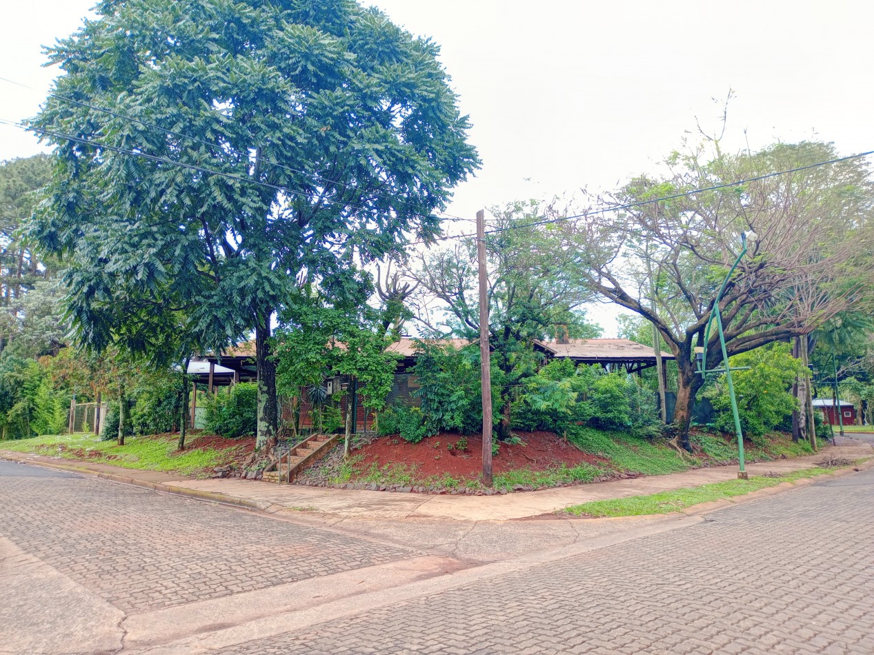 CASA DE 5 DORMITORIOS EN ALQUILER