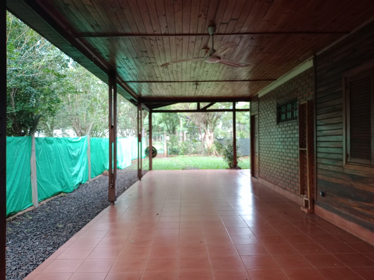CASA DE 5 DORMITORIOS EN ALQUILER