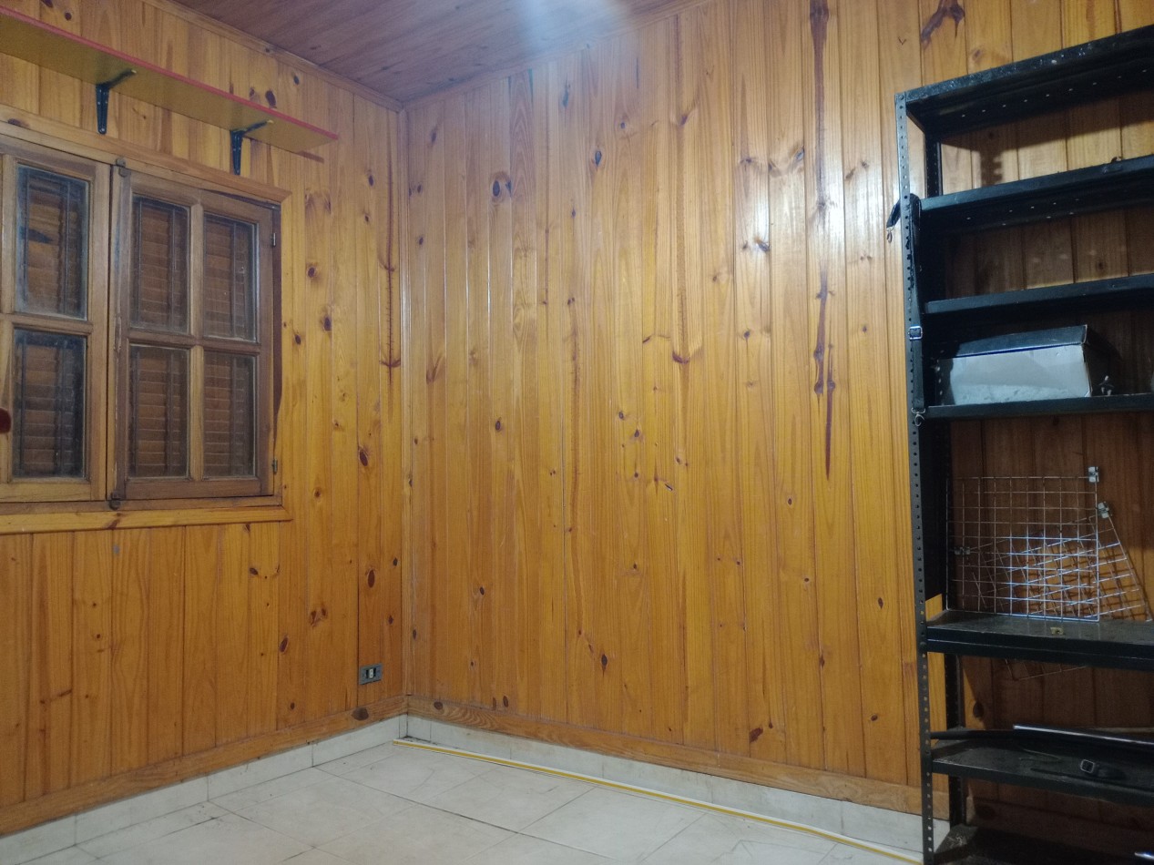 CASA DE 5 DORMITORIOS EN ALQUILER