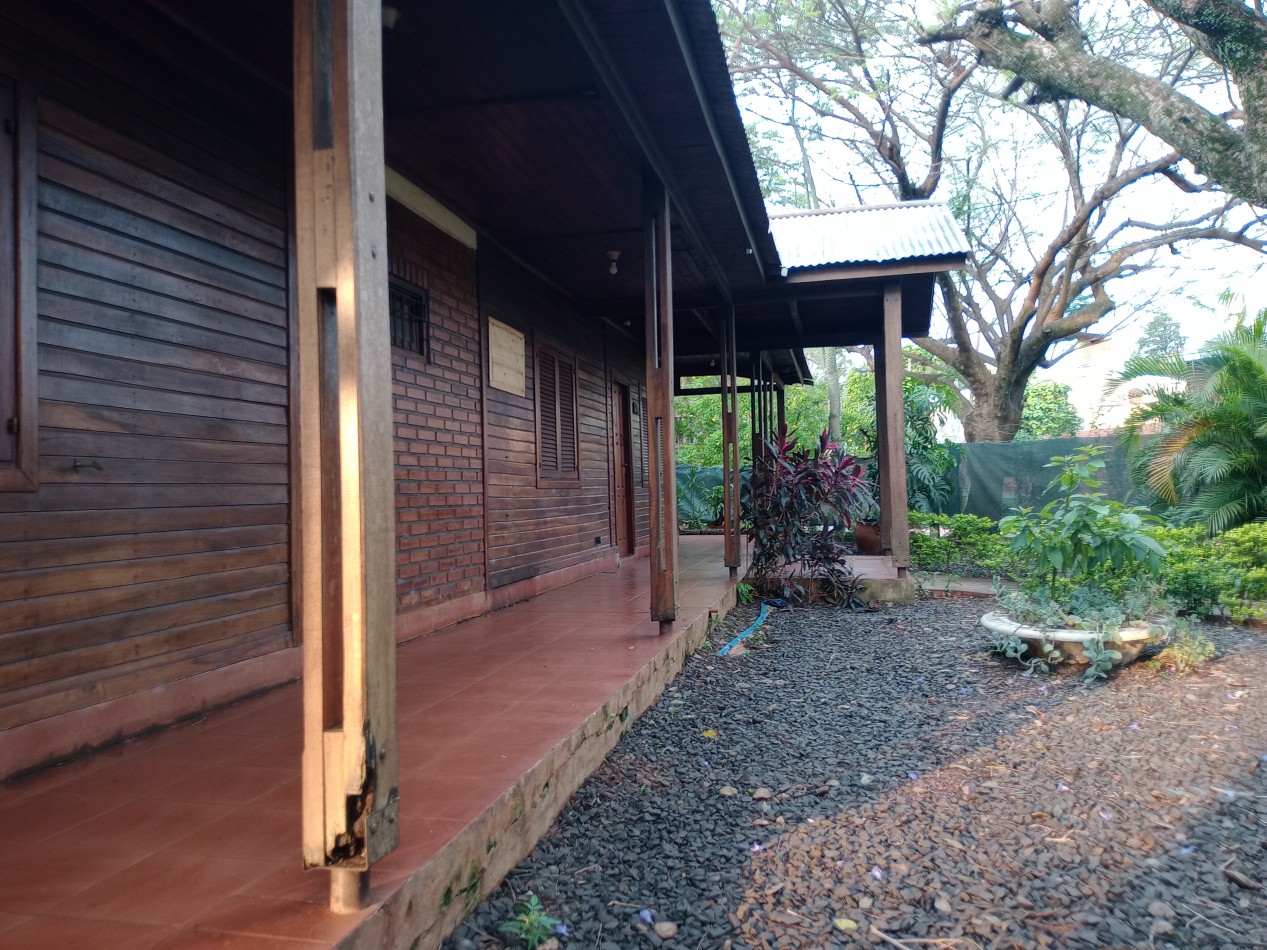 CASA DE 5 DORMITORIOS EN ALQUILER