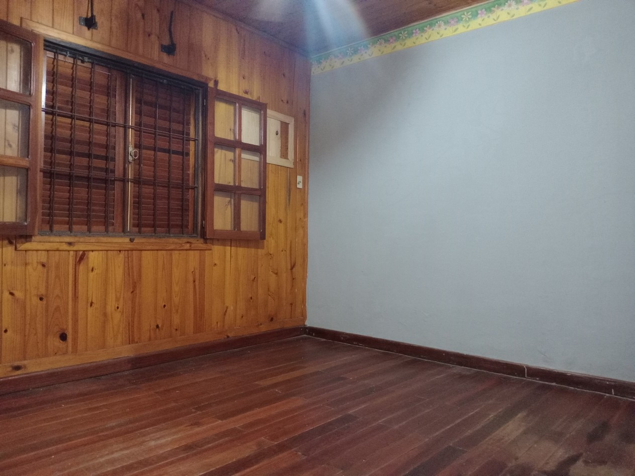 CASA DE 5 DORMITORIOS EN ALQUILER