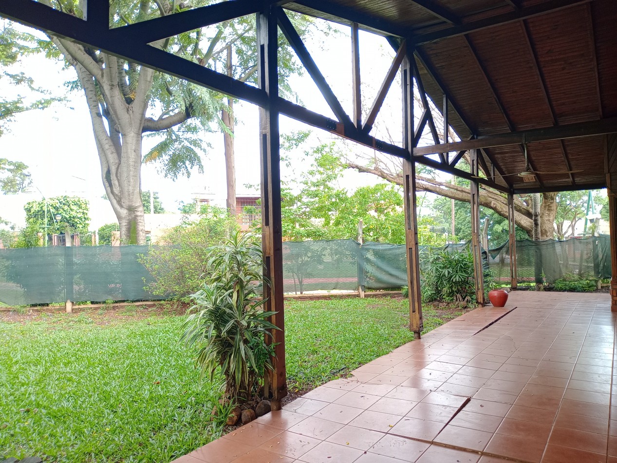 CASA DE 5 DORMITORIOS EN ALQUILER