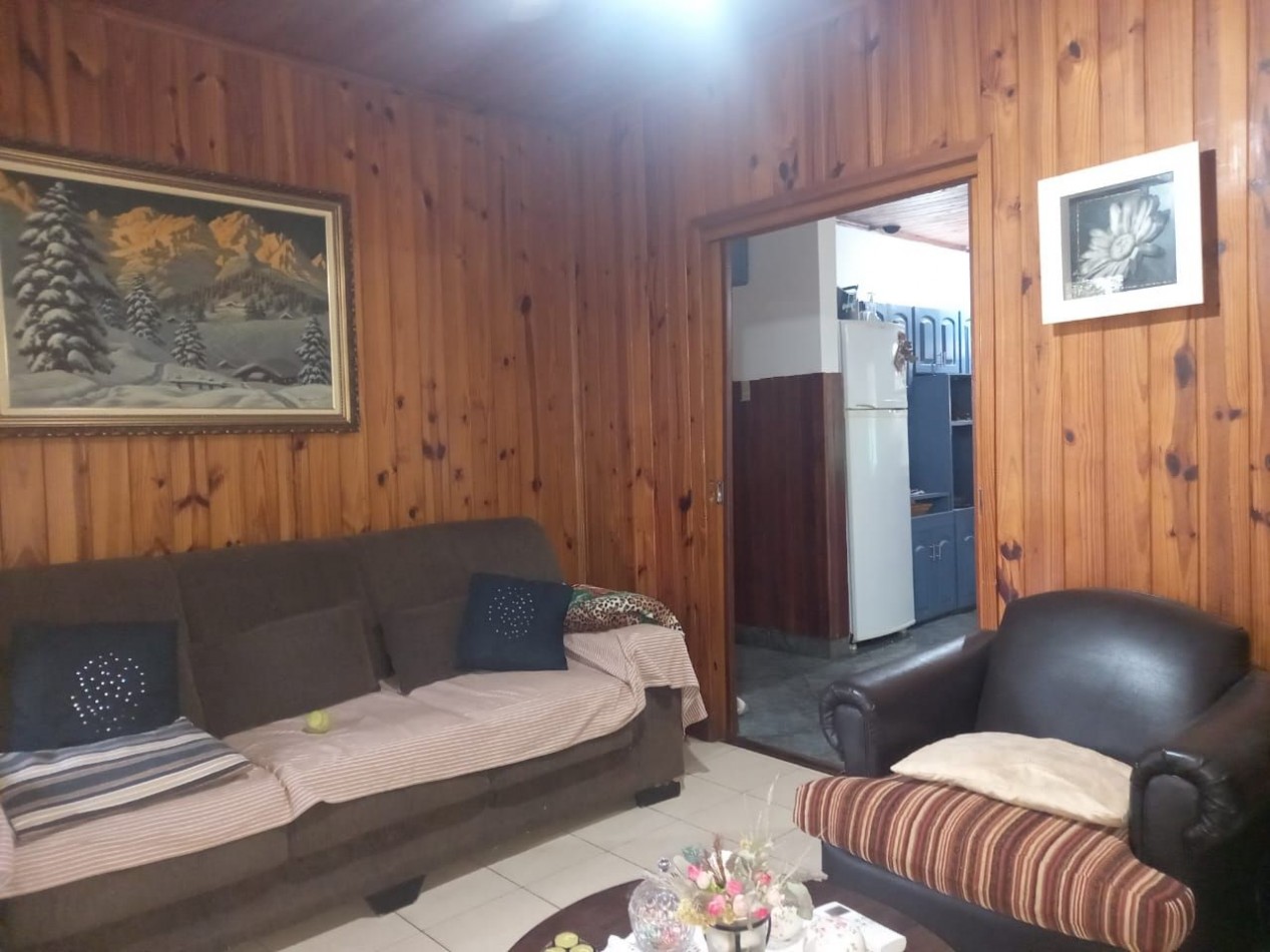 CASA DE 5 DORMITORIOS EN ALQUILER