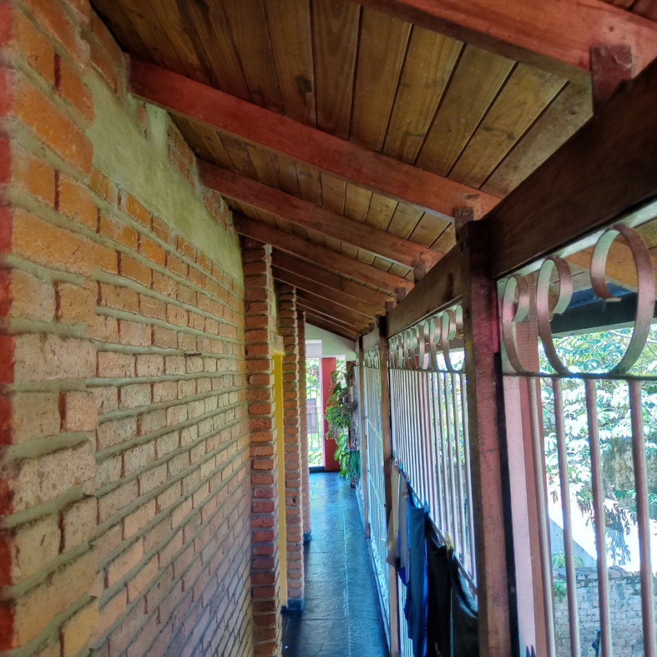 EXCLUSIVA CASA EN VENTA-BAJADA VIEJA CASI COSTANERA