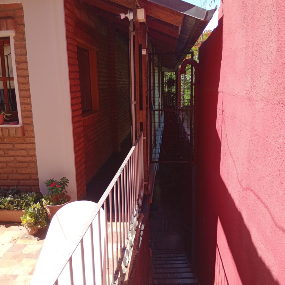EXCLUSIVA CASA EN VENTA-BAJADA VIEJA CASI COSTANERA