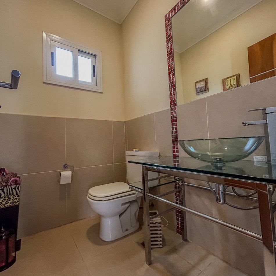 EXCLUSIVA CASA DE 4 DORMITOIROS EN ALQUILER-POSADAS MISIONES