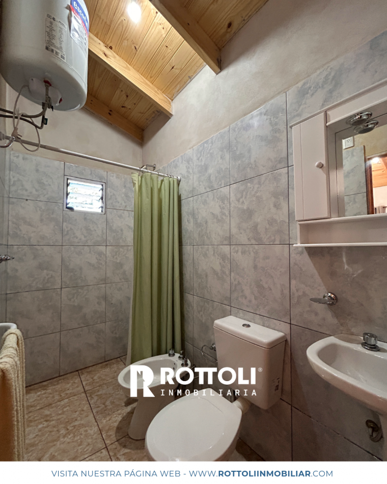 CASA DE DOS DORMITORIOS EN ALQUILER