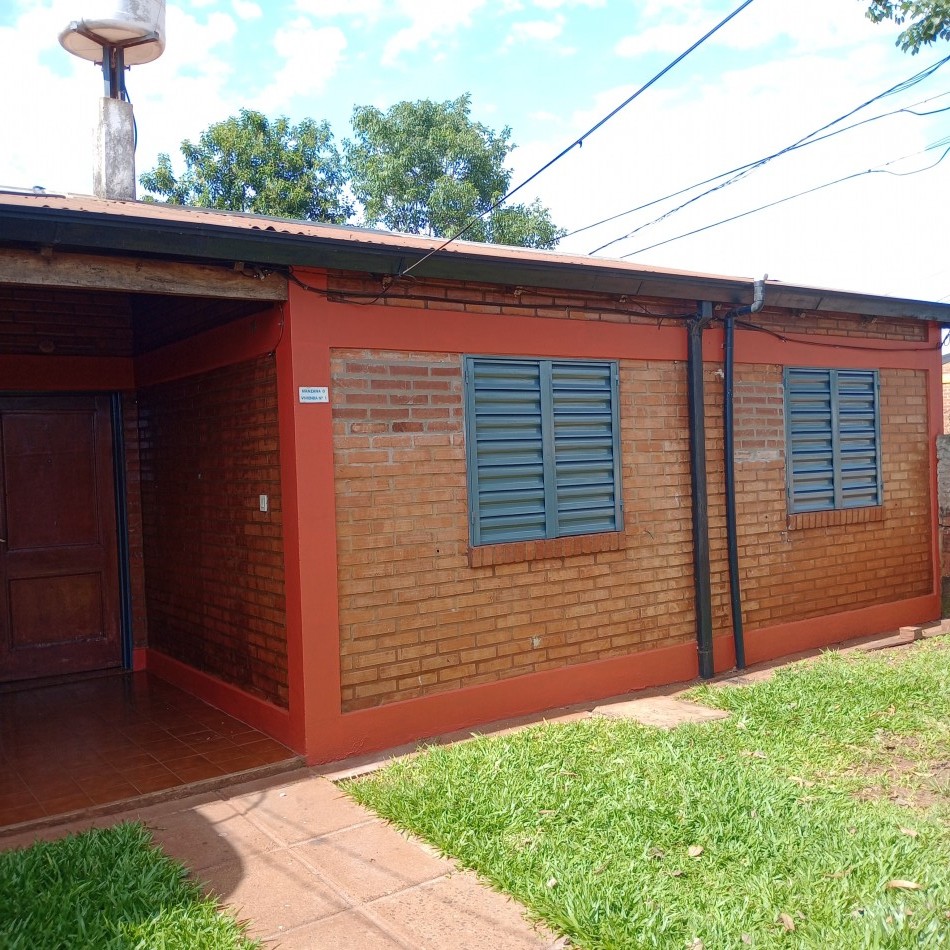 CASA DE DOS DORMITORIOS EN ALQUILER