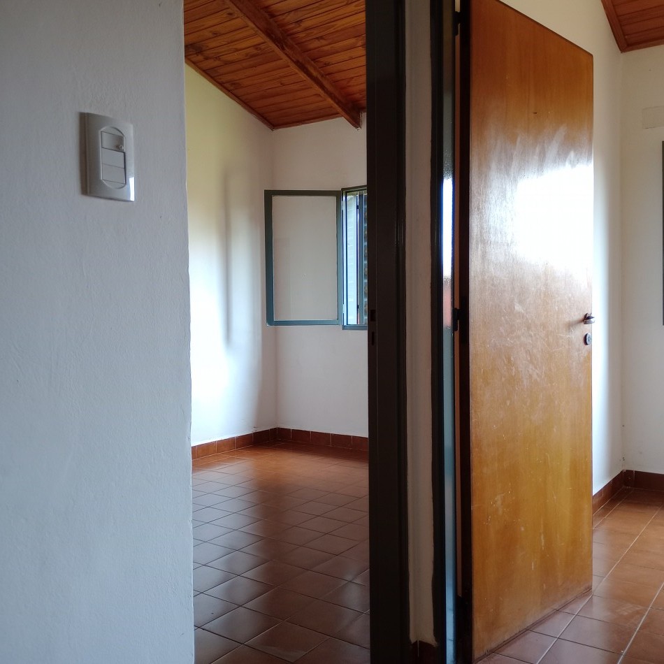 CASA DE DOS DORMITORIOS EN ALQUILER