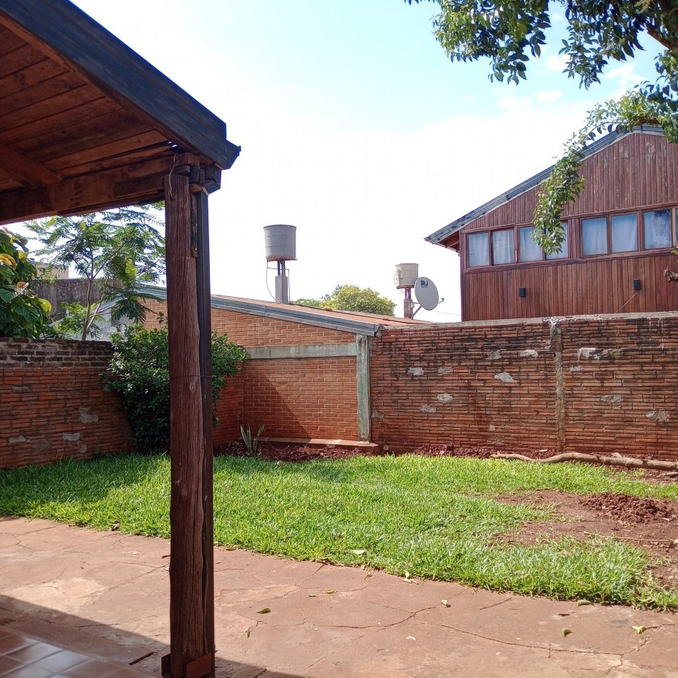 CASA DE DOS DORMITORIOS EN ALQUILER