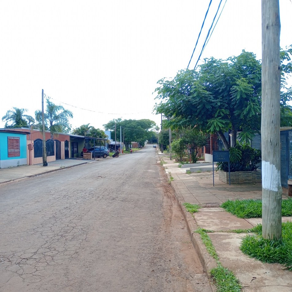 CASA DE DOS DORMITORIOS EN ALQUILER