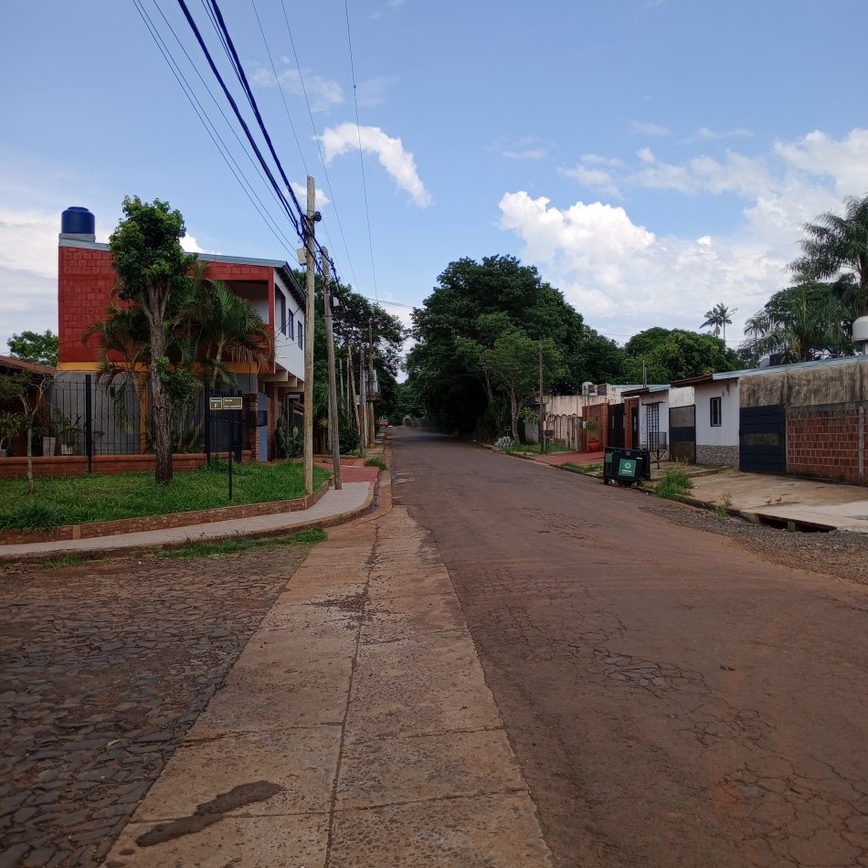 CASA DE DOS DORMITORIOS EN ALQUILER