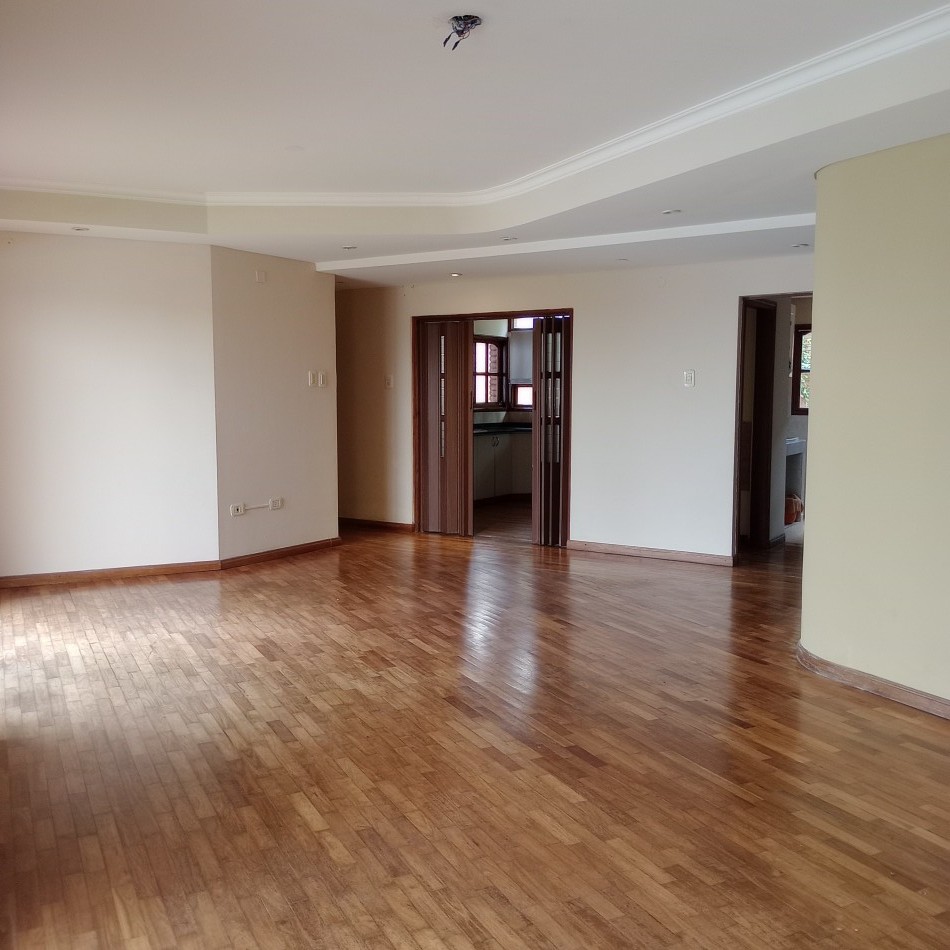 EXCLUSIVA CASA EN ALQUILER