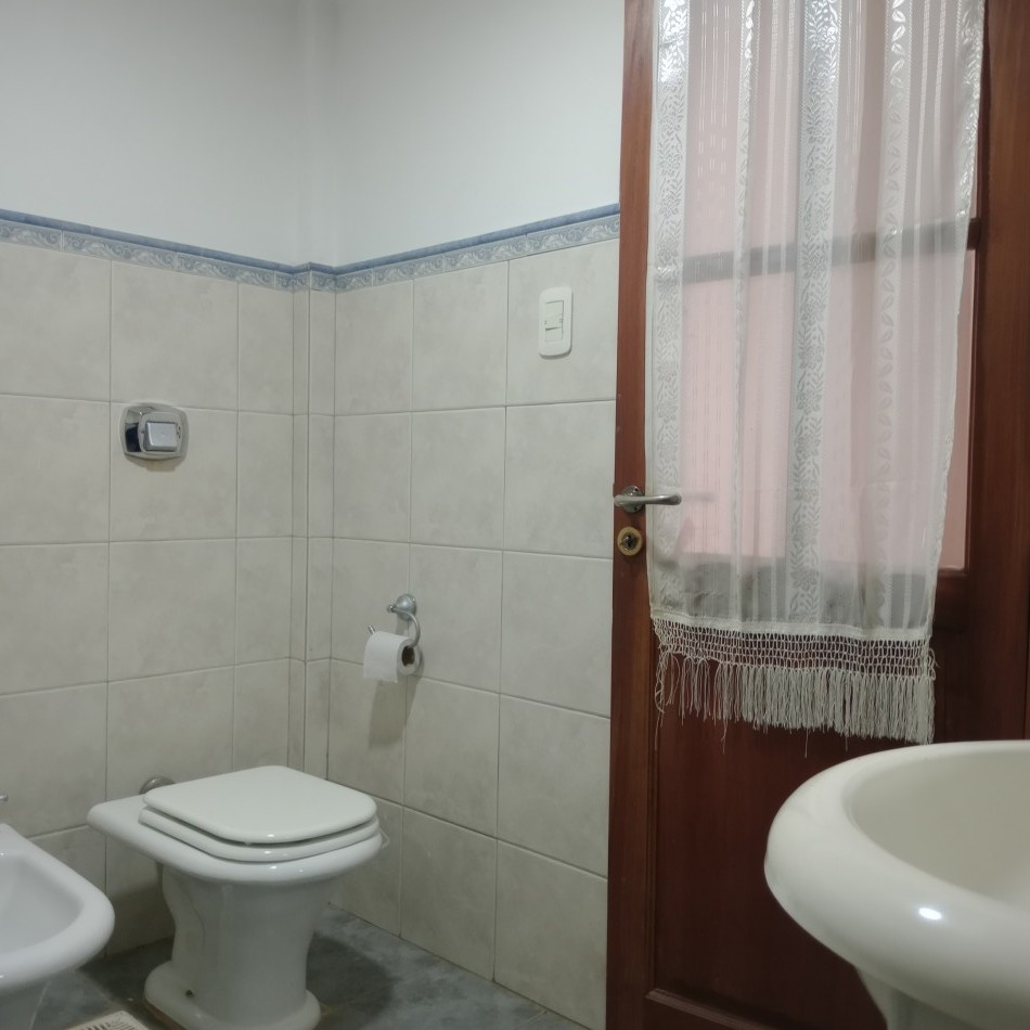 EXCLUSIVA CASA EN ALQUILER