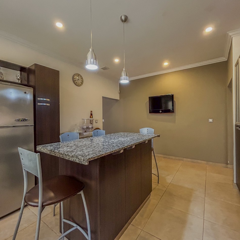EXCLUSIVA CASA DE 4 DORMITOIROS EN VENTA-POSADAS MISIONES