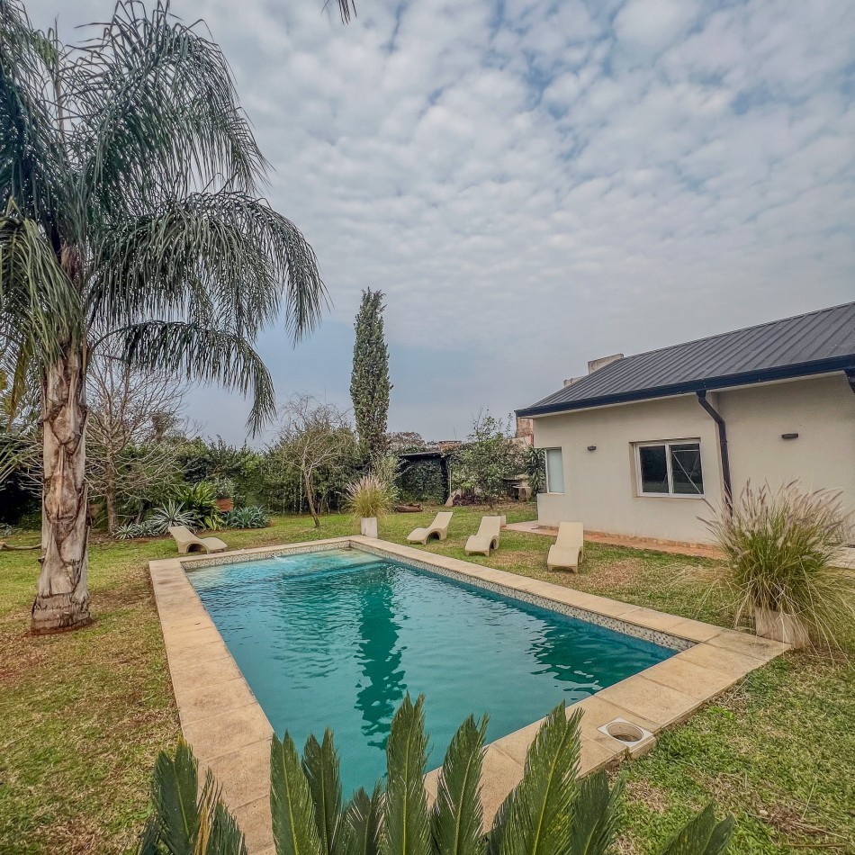 EXCLUSIVA CASA DE 4 DORMITOIROS EN VENTA-POSADAS MISIONES